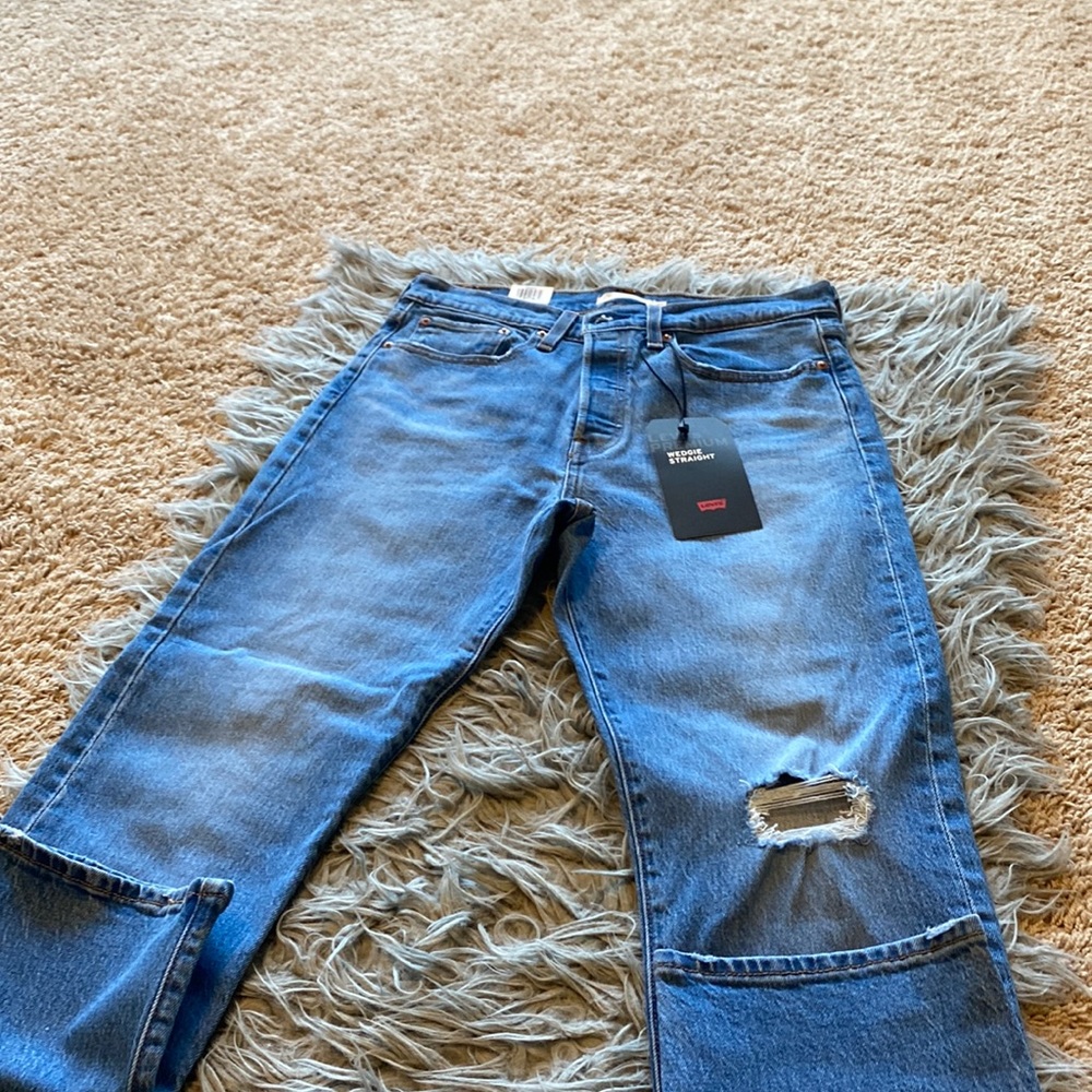 Levis ripped jeans